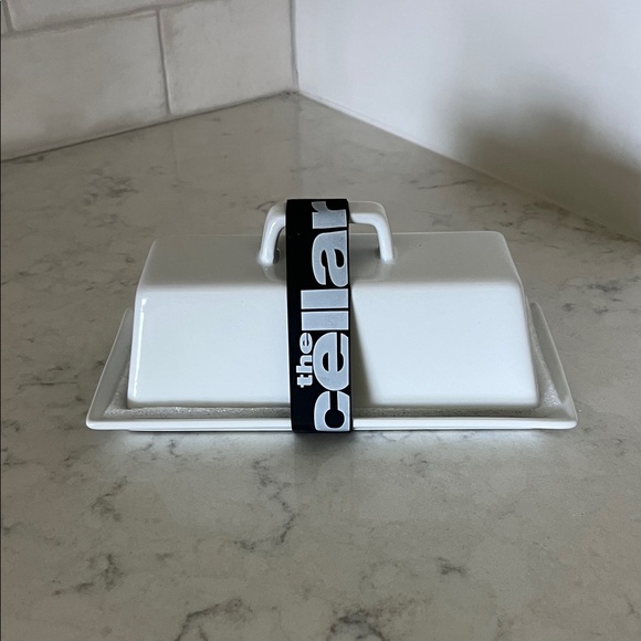 The Cellar Classic White Butter Dish - Picture 1 of 2